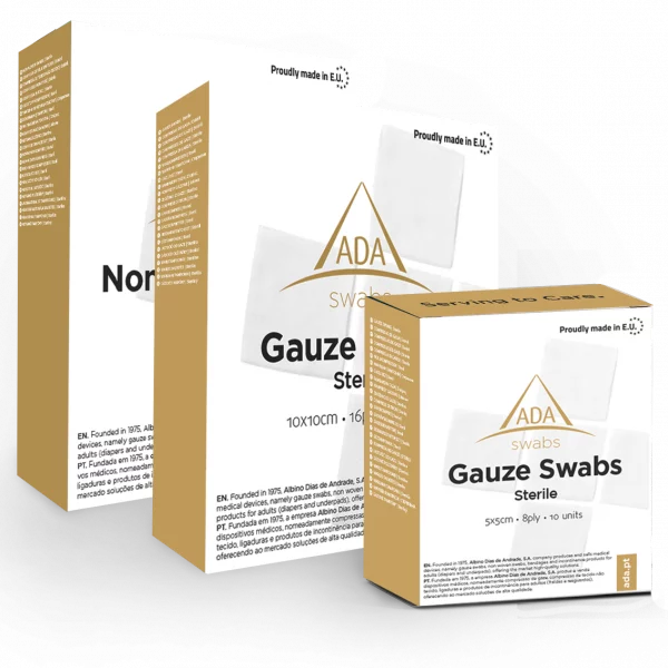 Paquete de gasas estériles ADA SWABS 20 hilos 8 capas, disponibles en formatos de 25, 50 y 100 unidades.